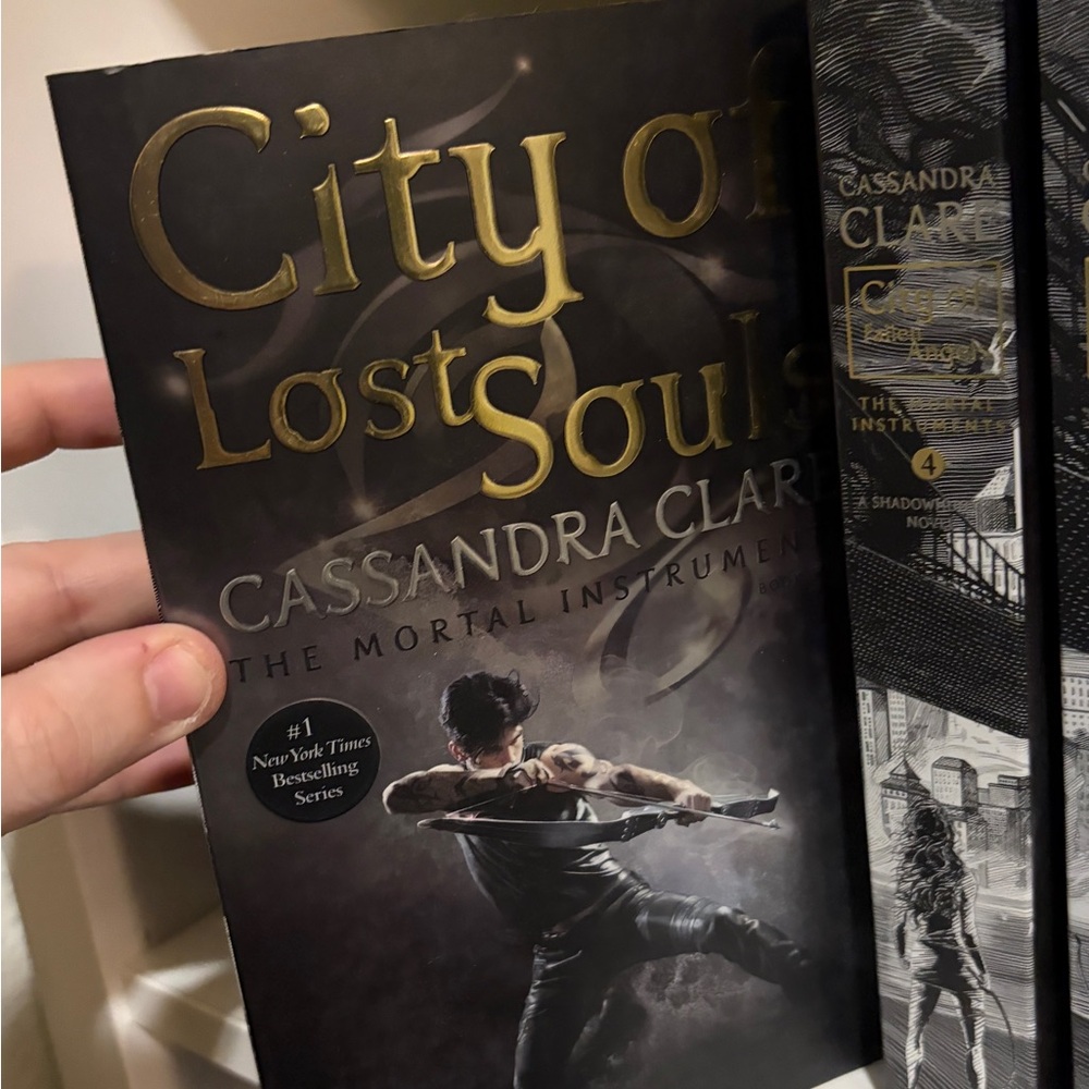 Mortal Instruments 6 Book Set (NEW) - Picture 4 of 5